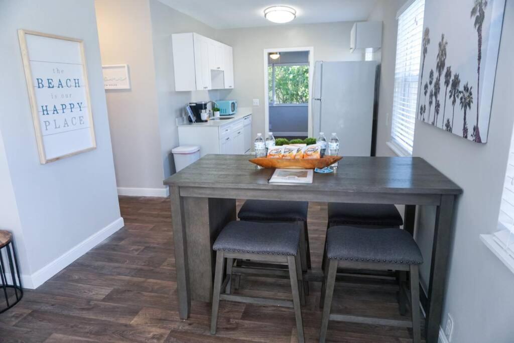 The Beach House At Seascape Steps From The Beach, Marina And Shops! 웨스트 팜 비치 외부 사진