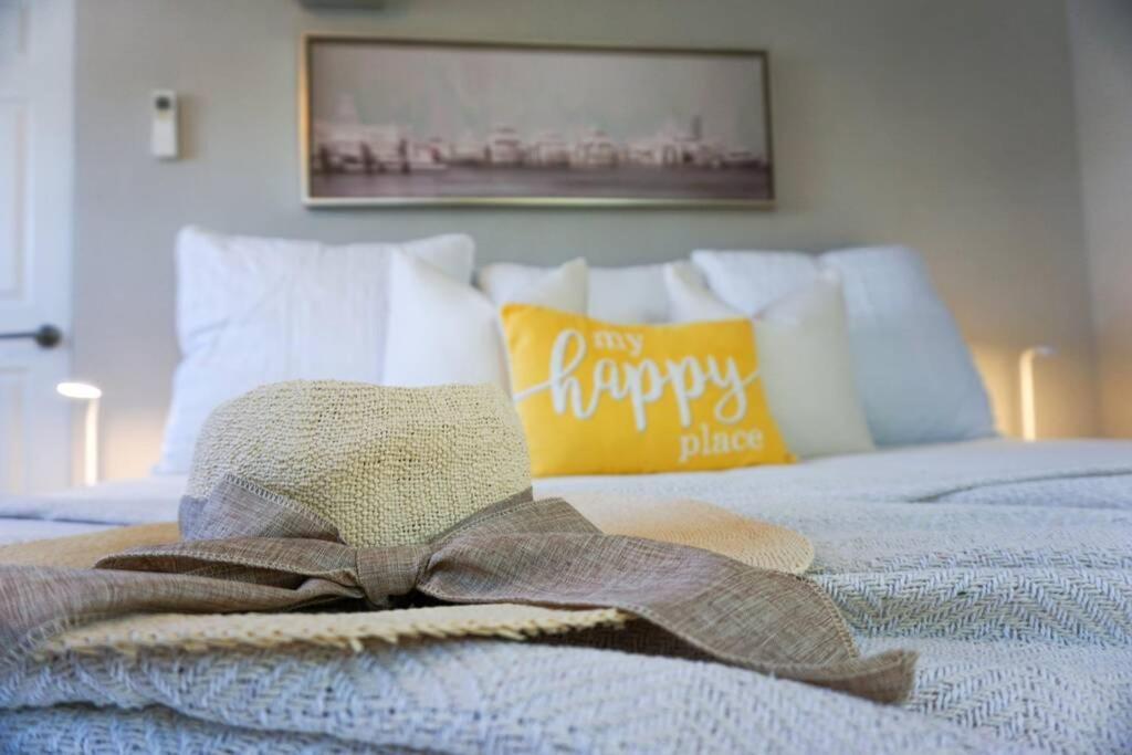 The Beach House At Seascape Steps From The Beach, Marina And Shops! 웨스트 팜 비치 외부 사진